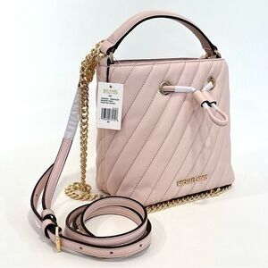 MICHAEL KORS Suri Small Quilted Vegan Leather Bucket Crossbody Bag Powder Blush